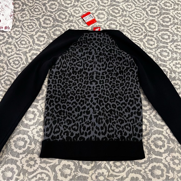 Nike sweatshirt XS - Picture 3 of 4
